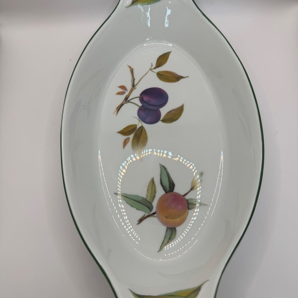 Eversham Vale by Royal Worcester 13.5" Oval Casserole Dish Excellent Condition. - Picture 8 of 9